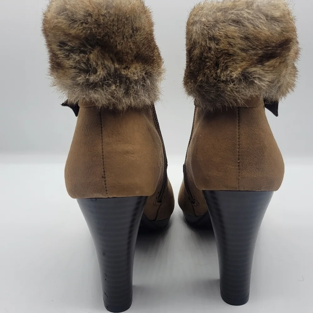 Dana Buchman heeled booties faux fur size 7 1/2